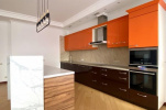 Spacious cozy 3-room apartment in the