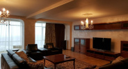 A10652 Long term rentals Flats and