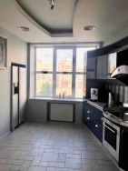 A10658 Long term rentals Flats and