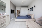 Neue Wohnung mit modernem Design im