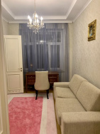 ברחוב Intstitutskaya A10979 השכרה לטווח