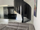 metro station A10749 Long term rentals