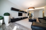 district A10659 Long term rentals Flats