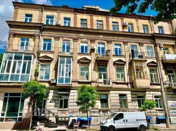 Apartment on Velyka Zhytomyrska Street