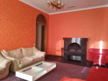4-room apartment in a tsarist house on