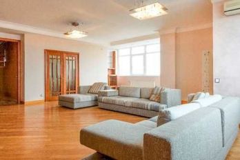 duplex apartment in the center of Kiev