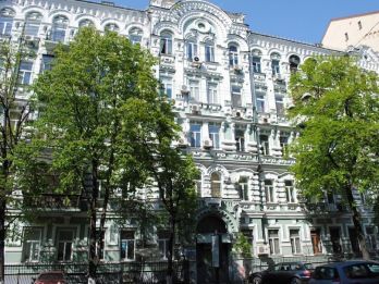 Apartment on Velyka Zhytomyrska Street