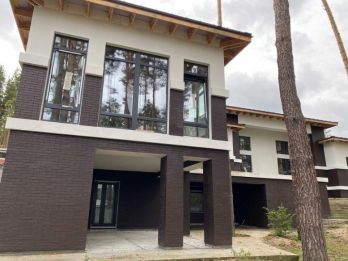 Neues modernes Haus in einer