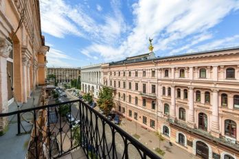 Spacious 2-room apartment with a view