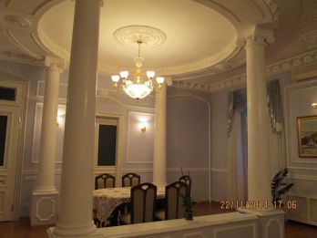 5-room apartment near Khreschatyk metro
