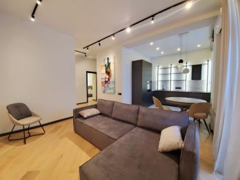 Stylish apartment on Vladimirskaya