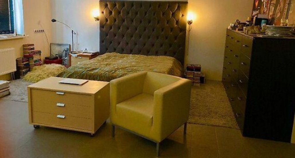 apartment in the Goloseevsky district
