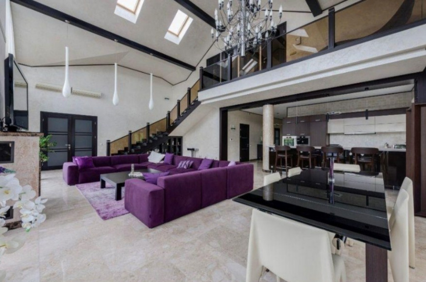 villas Large modern house with pool