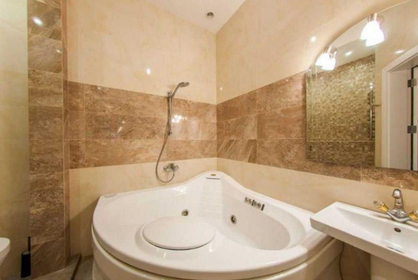 comfortable three-bedroom apartment in