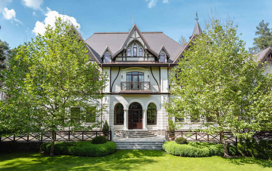Landhaus im englischen Stil bei Kiew