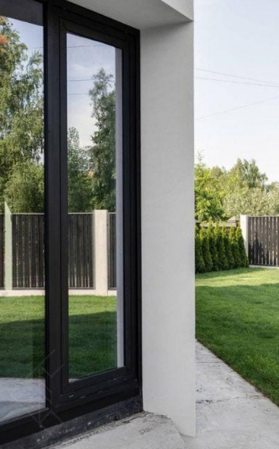 modernes Haus im Dorf Chaika A41653