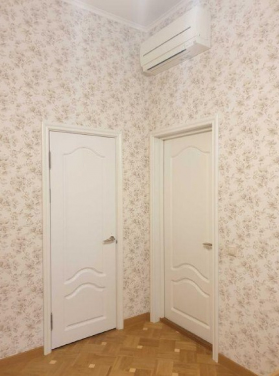 center of Kiev A14794 For Sale Flats