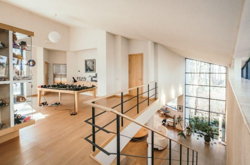 An exquisite mansion with a natural