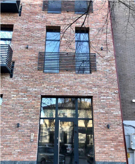 mit einer Fläche von 205 m2 in der