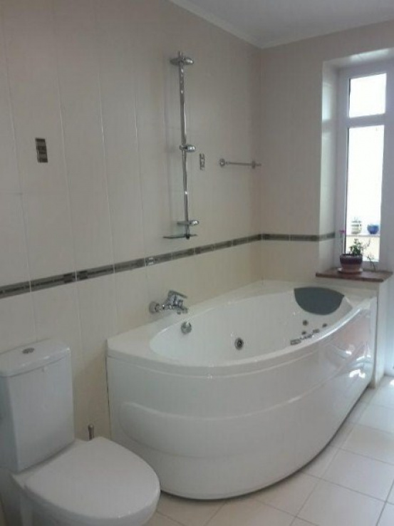 Long term rentals Flats and apartments