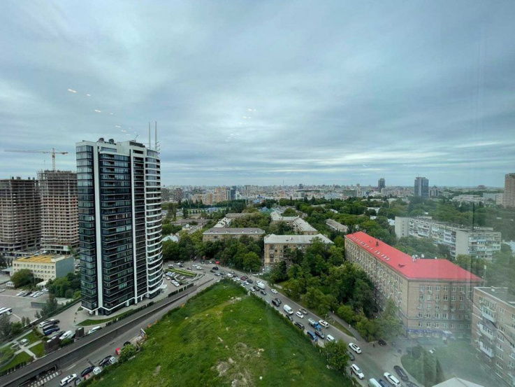 A10942 Long term rentals Flats and