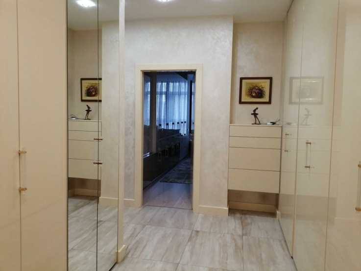 Dragomirova A10665 Long term rentals