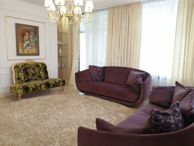 3-room apartment on Dragomirova A10665