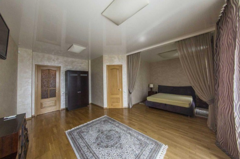 A14807 Long term rentals Flats and