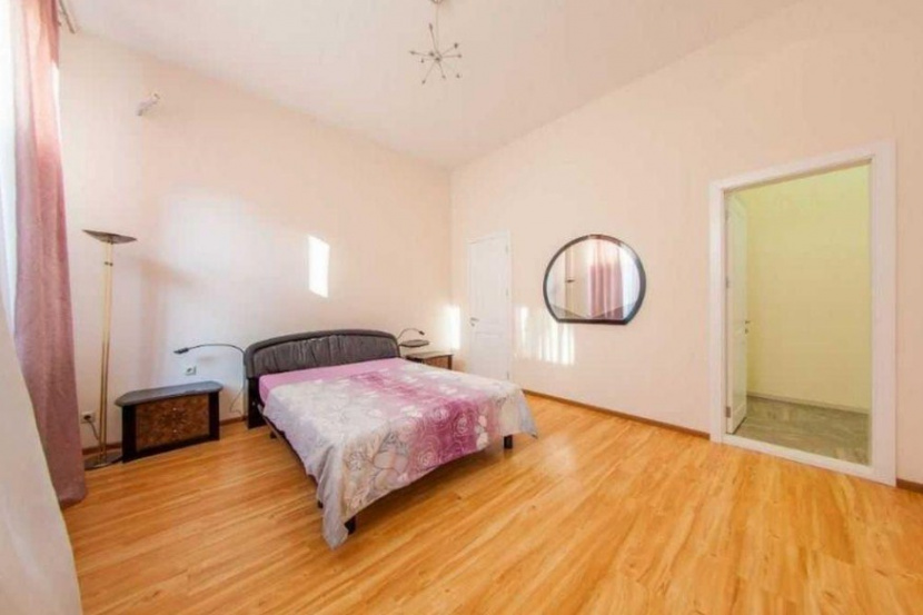 rentals Flats and apartments Spacious