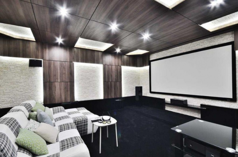 Houses and villas Spacious house with