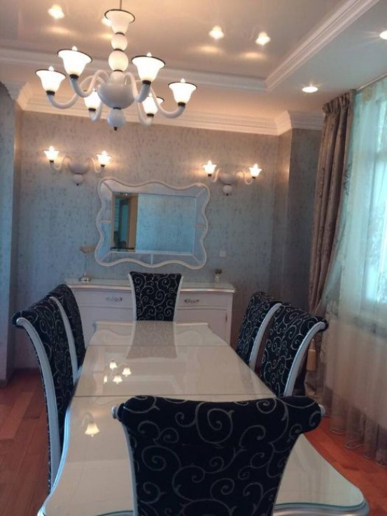 street A10980 Long term rentals Flats