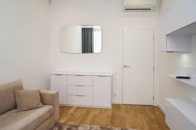 complex A50283 Long term rentals Flats