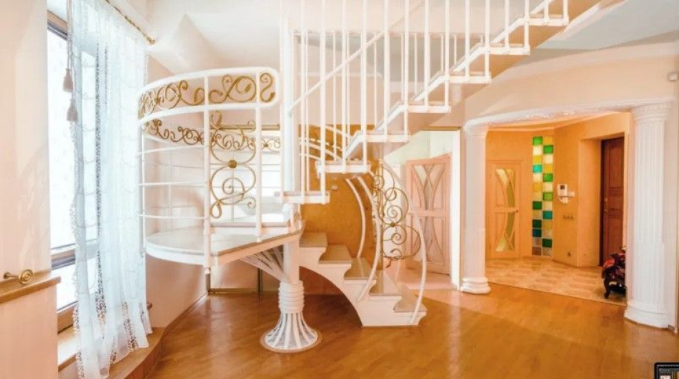 Duplex apartment in the center of Kiev,