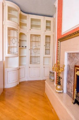 Long term rentals Flats and apartments