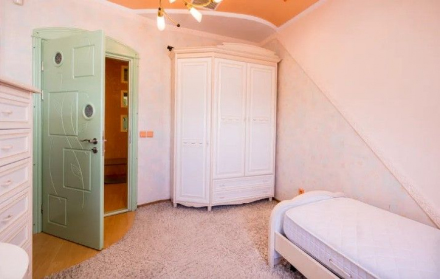 three rooms A14482 Long term rentals