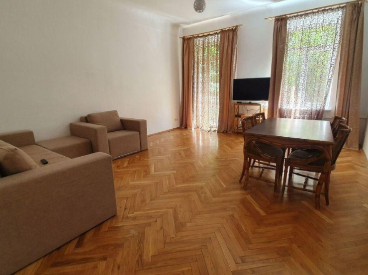 apartment on Pecherskie Lipki A20324