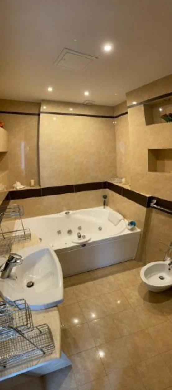 and apartments Spacious apartment on
