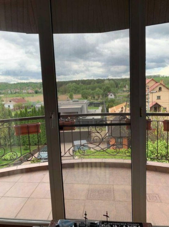 villas House on a hill overlooking the