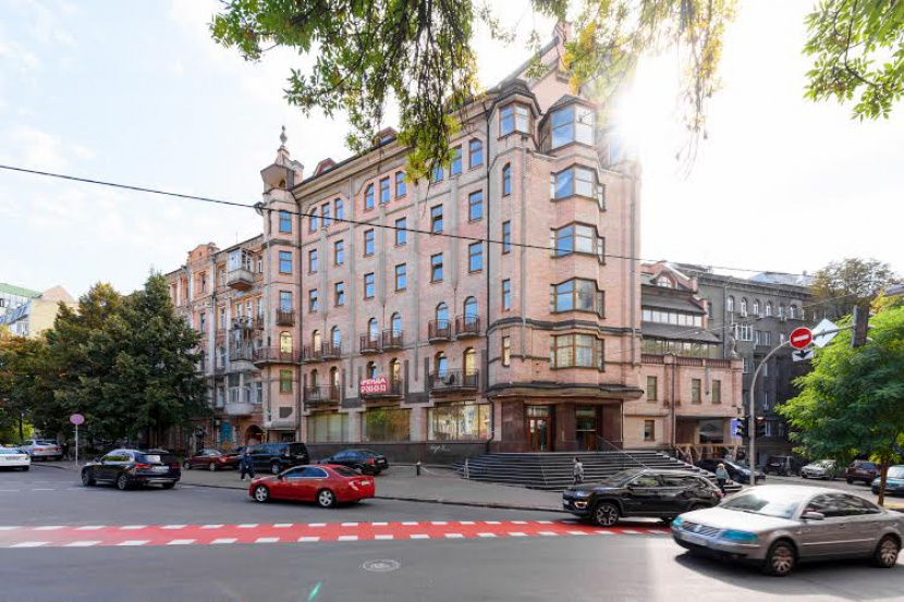 Khmelnitsky Bogdan Straße, Bezirk
