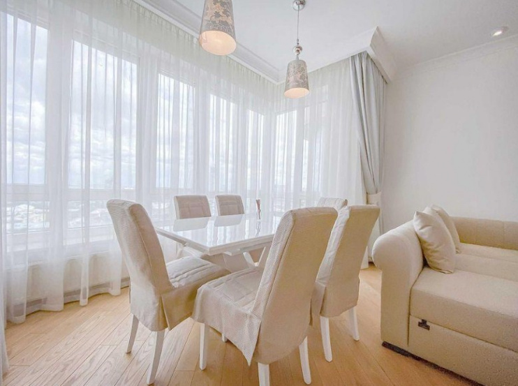 A55674 Long term rentals Flats and