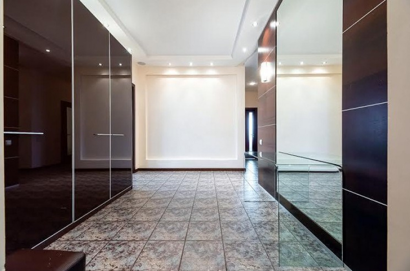 designed apartment on Dmitrievskaya