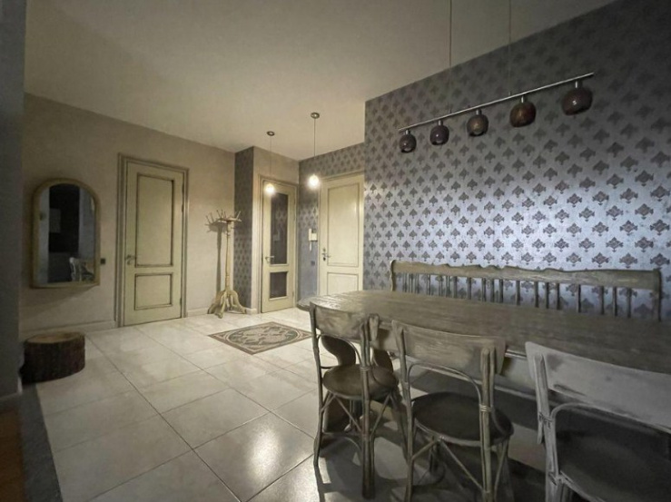 Long term rentals Flats and apartments