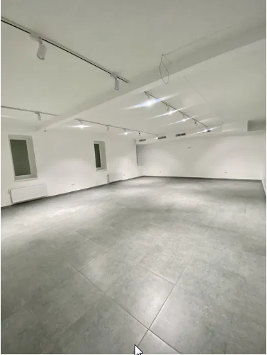 Räumlichkeiten 240 Meter auf der
