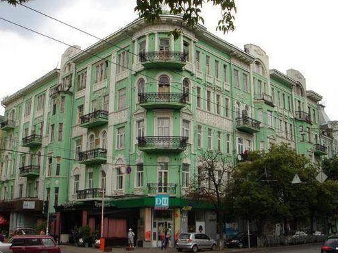 Apartment with classic design on Velyka