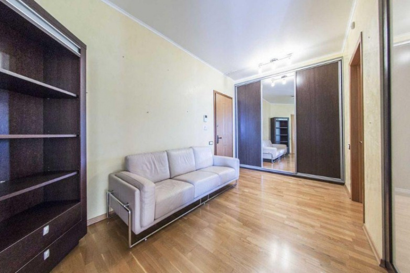 Vladimirskaya street A14807 Long term