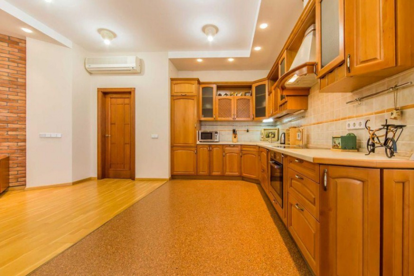 center A49178 Long term rentals Flats