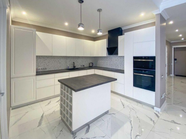Spusk A50285 Long term rentals Flats
