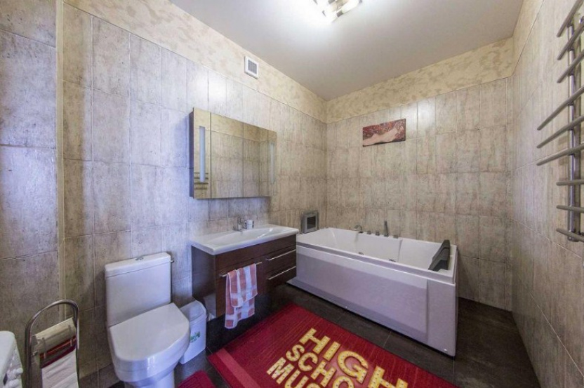 A14807 Long term rentals Flats and
