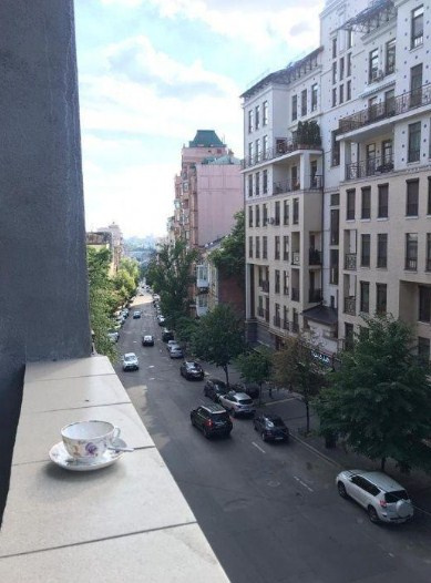 Long term rentals Flats and apartments