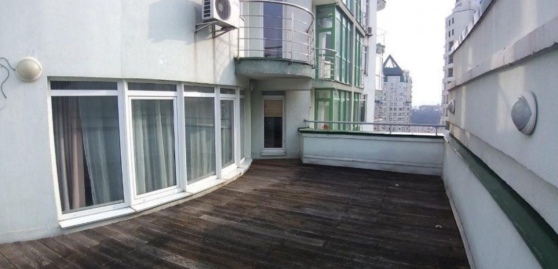 Geräumige Wohnung mit Terrasse A14766
